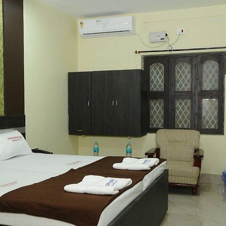 Tripura Sundari Residency Hotel Madanapalle Eksteriør billede