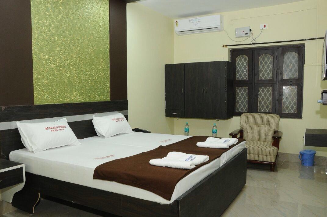 Tripura Sundari Residency Hotel Madanapalle Eksteriør billede