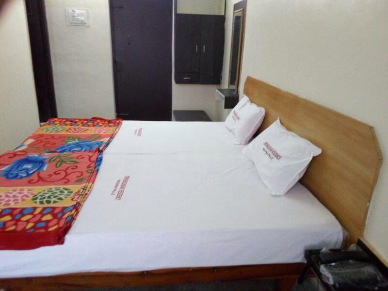 Tripura Sundari Residency Hotel Madanapalle Eksteriør billede