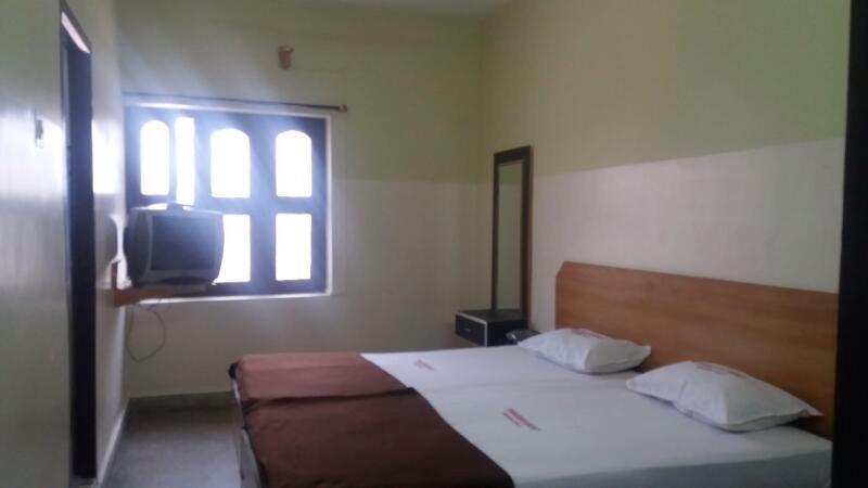 Tripura Sundari Residency Hotel Madanapalle Eksteriør billede